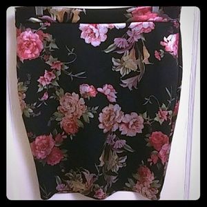Floral Pencil Skirt - Never Worn